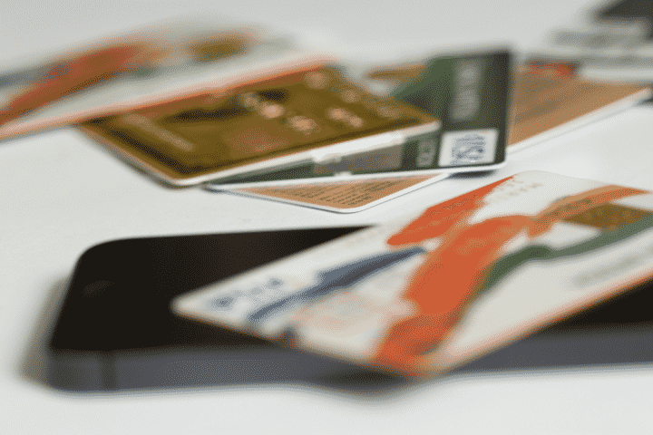 １．デポジット型クレジットカード